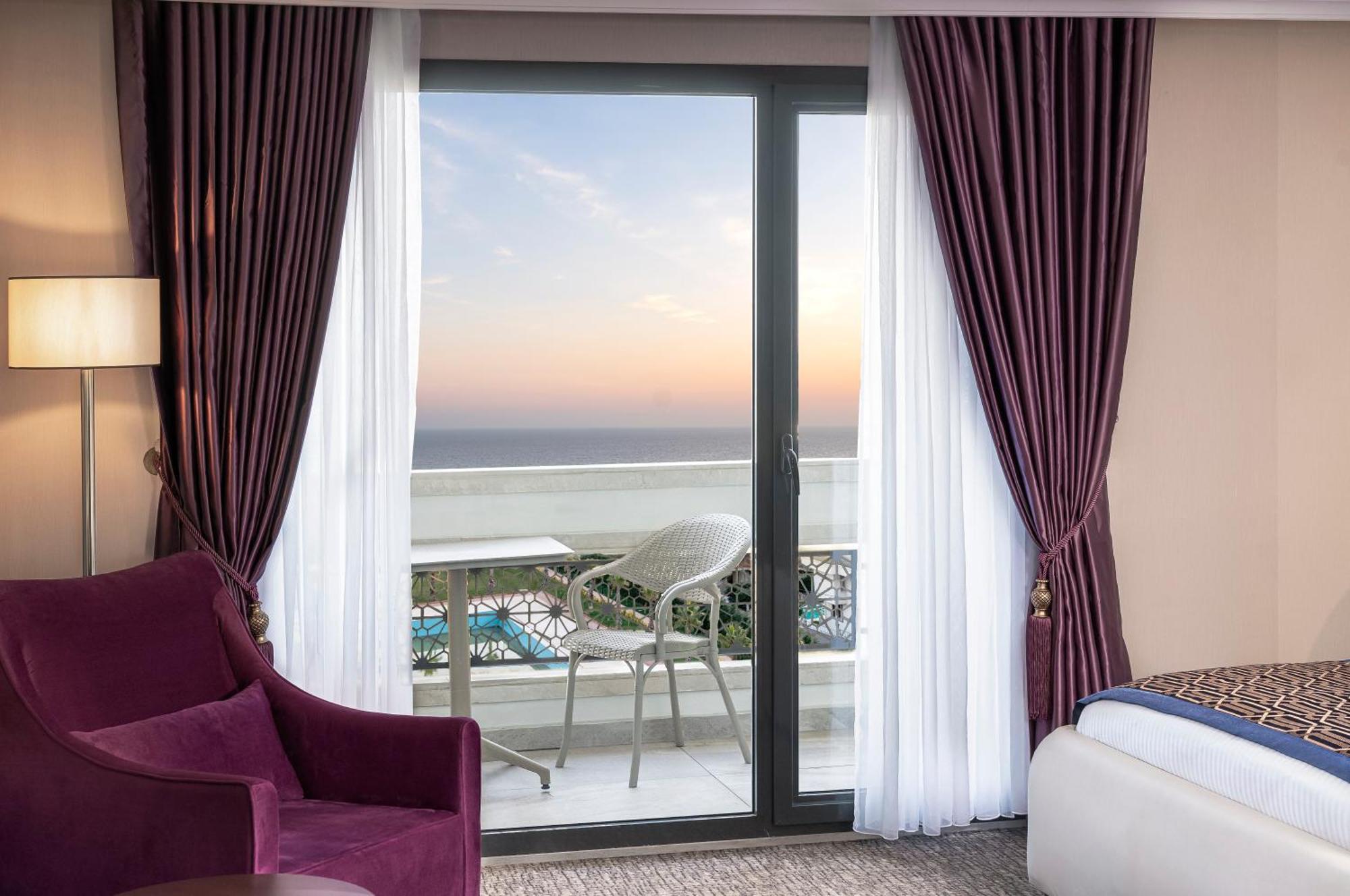 Ramada Plaza By Wyndham Silivri Hotel Buitenkant foto