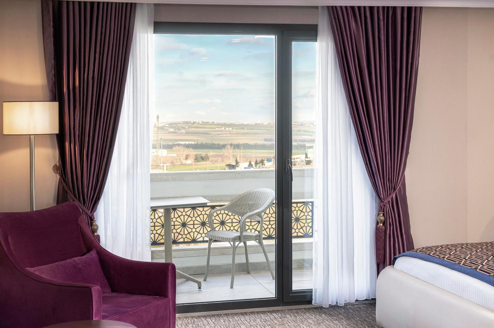 Ramada Plaza By Wyndham Silivri Hotel Buitenkant foto